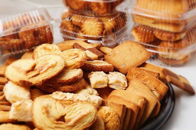 Almond Butter Cookies (杏仁牛油曲奇)
